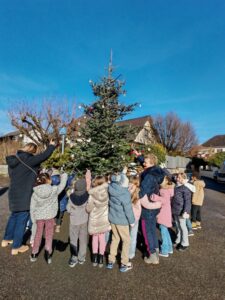 Tous ensemble autour du sapin!